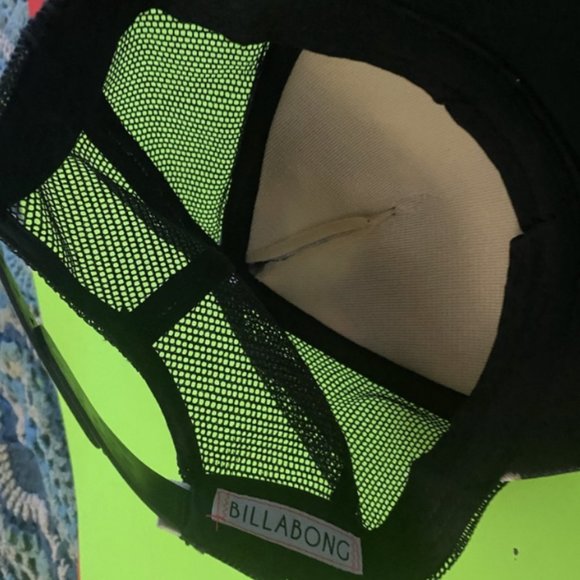 BILLABONG FLORAL and NET - Picture 5 of 6